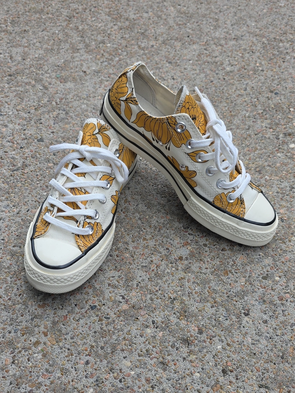 Converse Vintage Floral Chuck 70 Low Top Women's Shoes Style 568375C Size 7